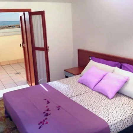 アパート Bright Two Floor Near The *